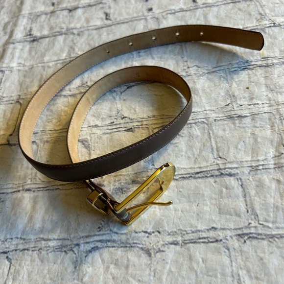 VINTAGE GENUINE LEATHER DARK TAUPE MADE IN TAIWAN GOLD TONE BUCKLE BELT SIZE S - Picture 1 of 6
